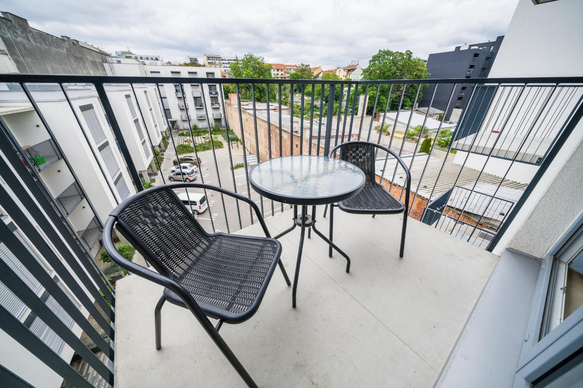 Apartia Apartment Brno Center מראה חיצוני תמונה
